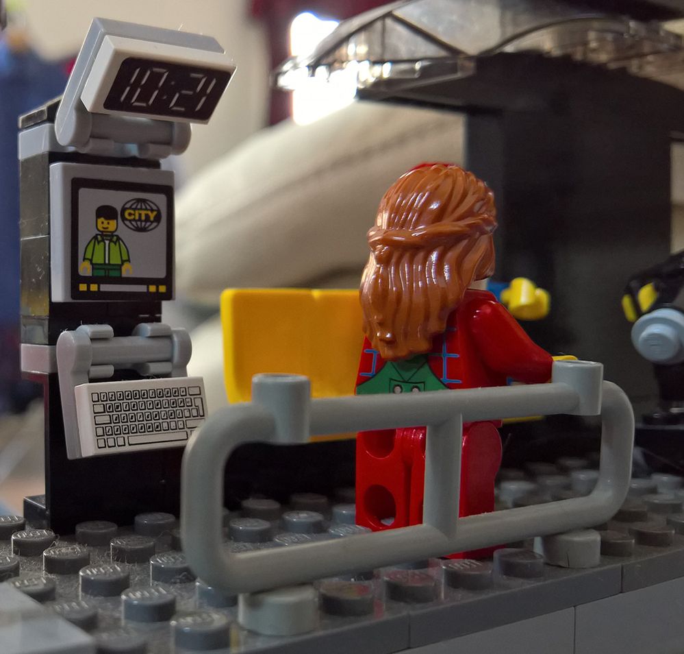 2016-04-01-07-Bus stop.jpg