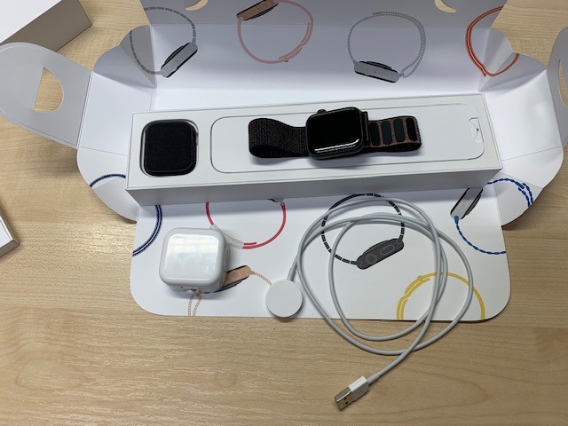 Apple watch 4 store in box