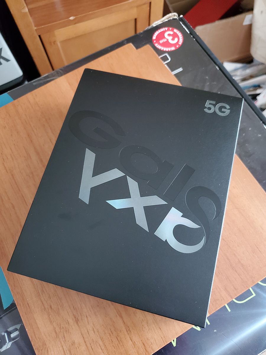 Inner box where phone came in Inner box where phone came in