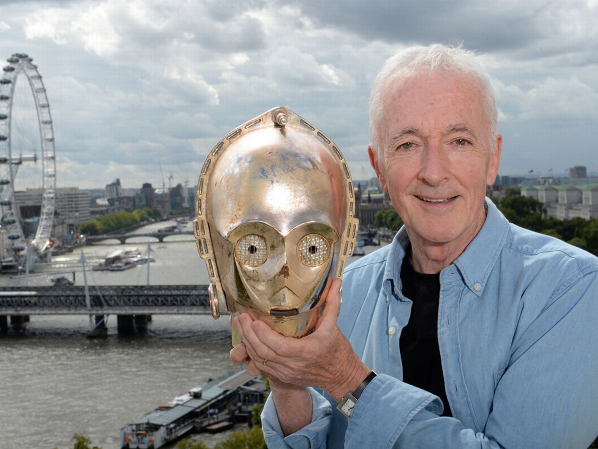 Actor-Anthony-Daniels-he-is-best-known-for-portraying-the-robot-C-3PO-in-the-Star-Wars-film-series (1).jpg