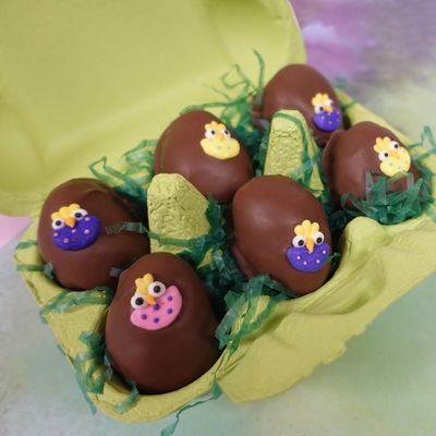 crate_eggs_milk_chocolate_green_carton_coconut_cream.jpg